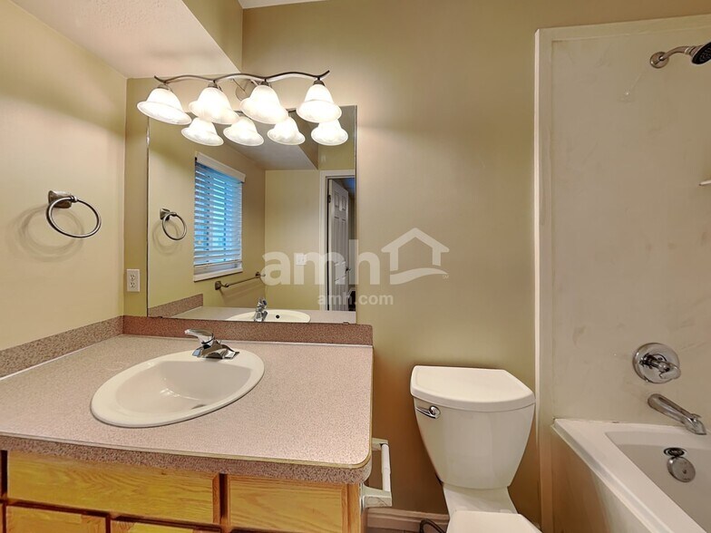 Building Photo - 120 S 1660 W