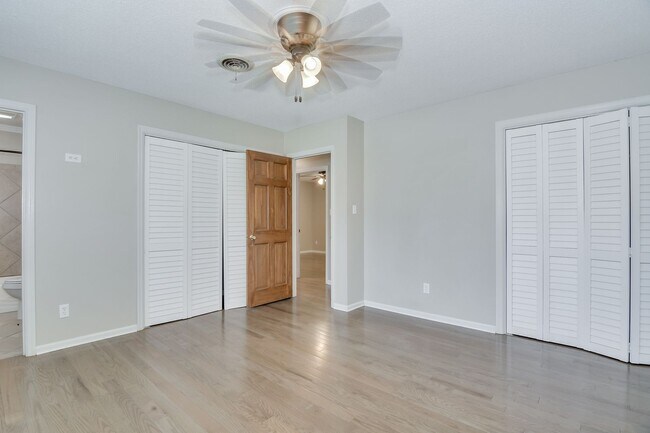 Building Photo - Beautiful Ranch in Montclair!