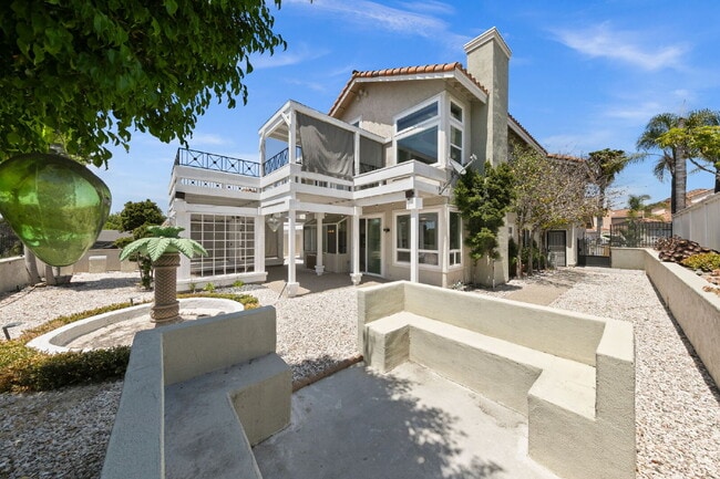 Building Photo - Stunning 4BR + Office/Den, 3BA View Home with 3-Car Garage!