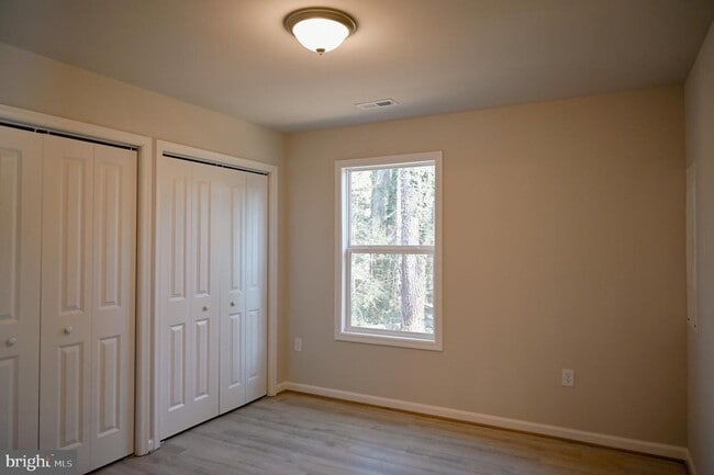 Building Photo - 86 Woodbine Dr
