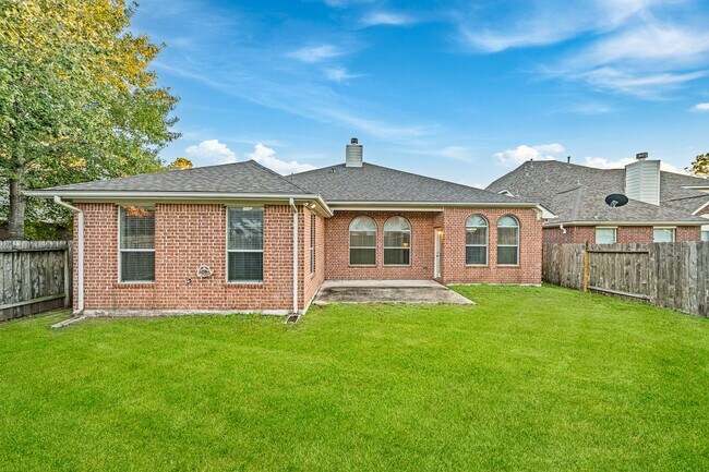 Building Photo - 5123 Shadow Breeze Ln