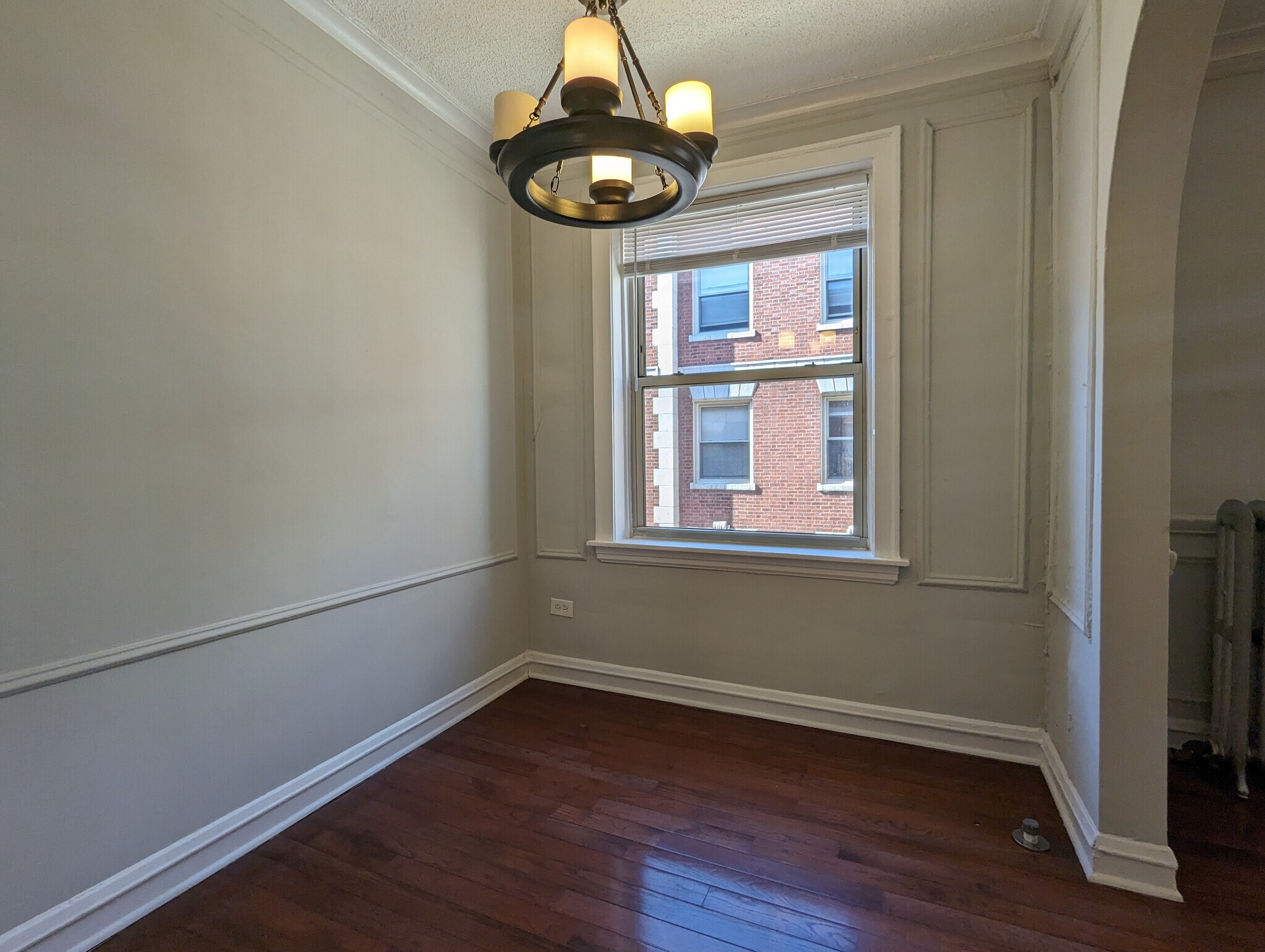 Building Photo - 546 W Surf St