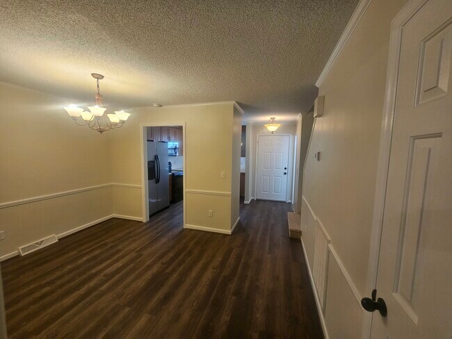 Building Photo - 103B Sunningdale