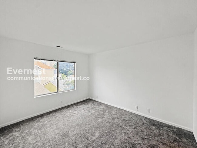 Building Photo - 1424 Market St