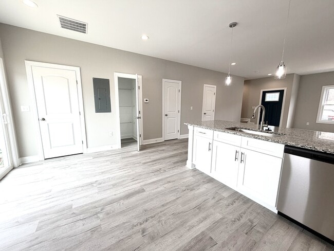 Building Photo - 1 Melissa Ln