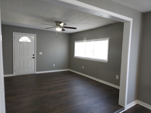 Building Photo - 127 Fain St