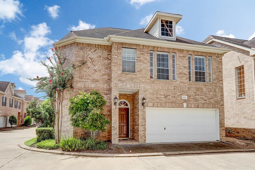 New roof - 2822 Briarhurst Park