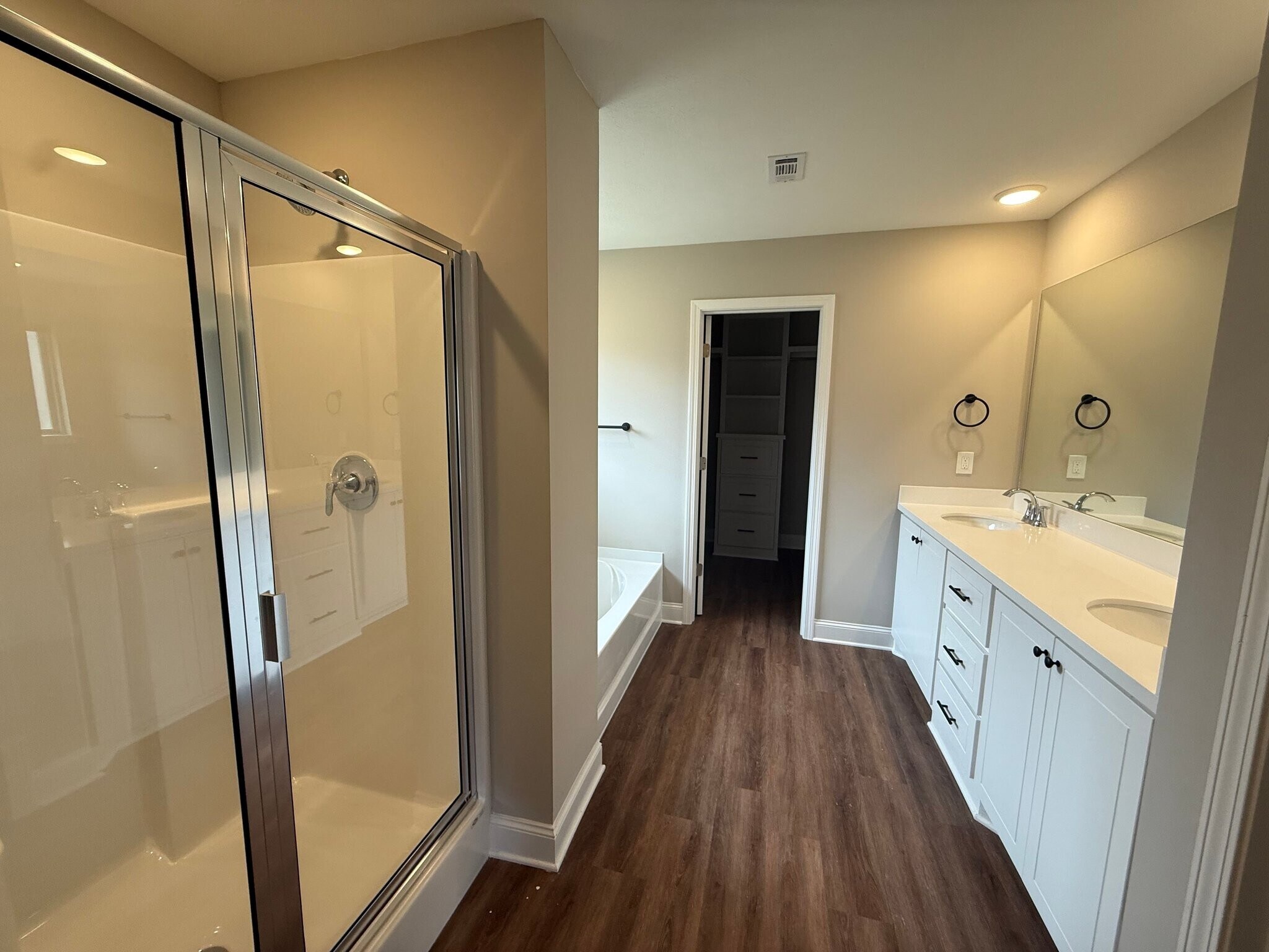 Building Photo - 110 Madisonville Dr