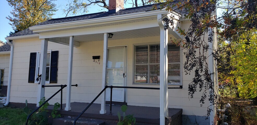 Primary Photo - 1318 E Cone Blvd