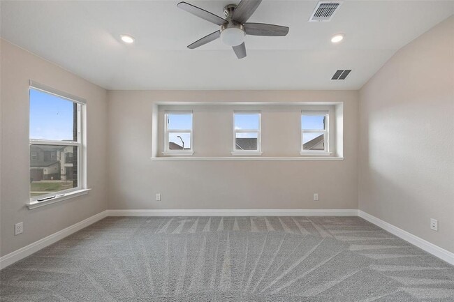 Building Photo - 1709 Stinnett Dr