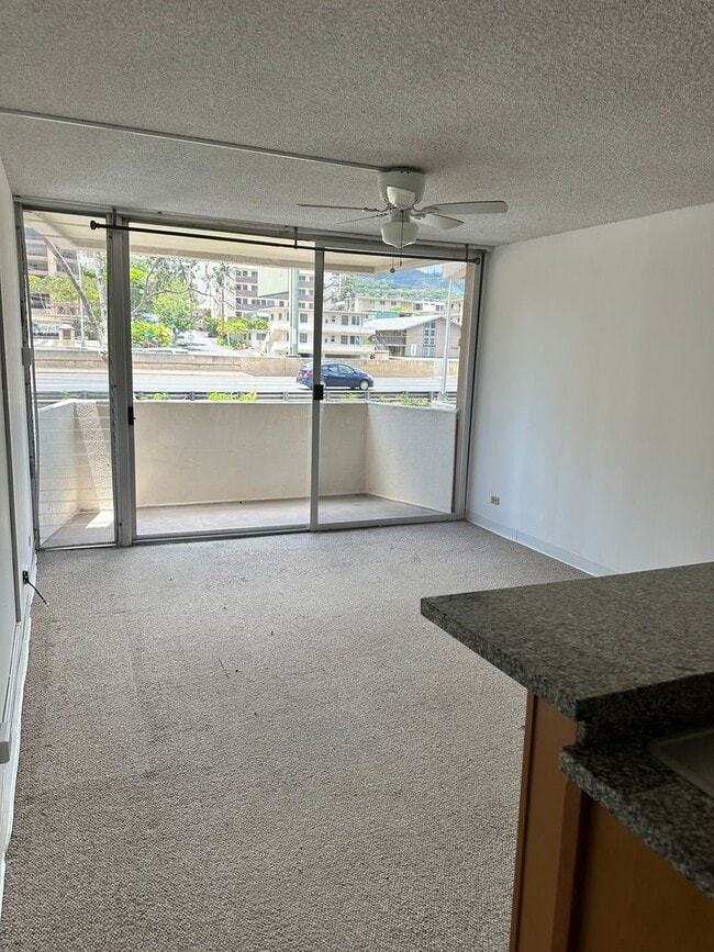 Building Photo - Discover Your Ideal Home in the Heart of T...