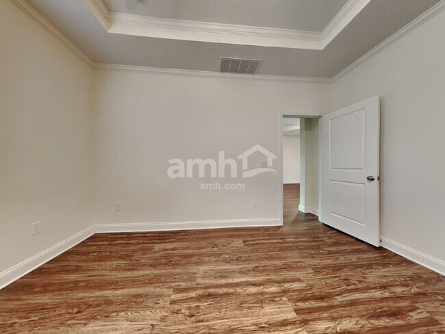 Building Photo - 118 Banyan Frst Dr