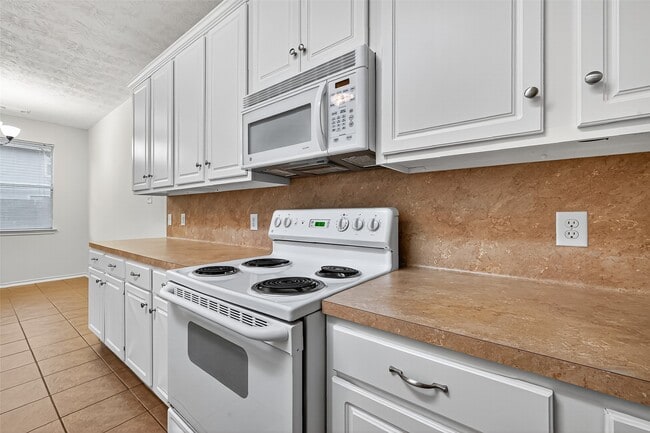 Building Photo - 25222 Boulder Bend Ln