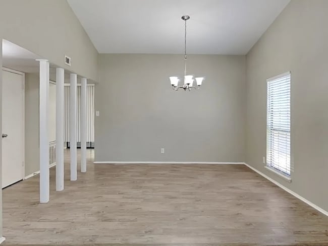 Building Photo - 1678 Fairmont Dr