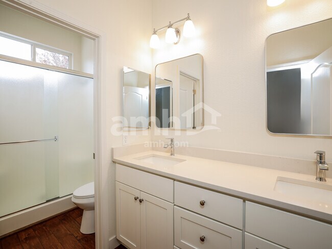 Building Photo - 6750 Diamond Glen Dr