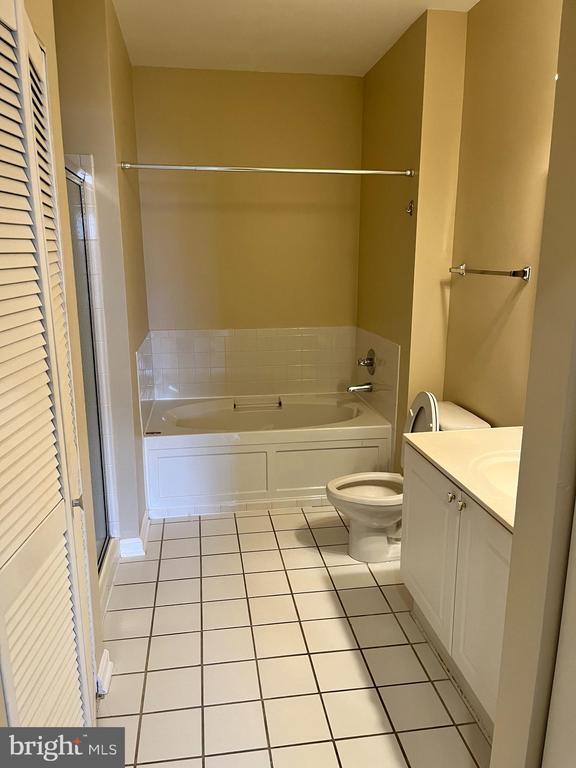 Building Photo - 2700 Bellforest Ct