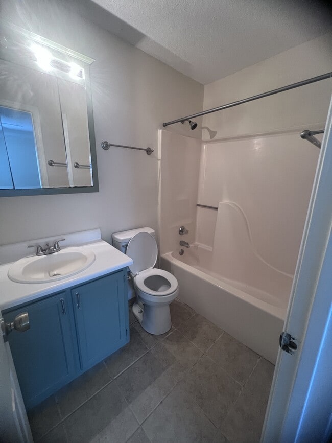 Building Photo - 1441 Bailey Cir