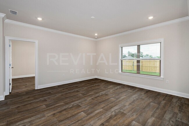 Building Photo - 14567 Dayton Cir