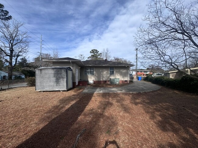 Building Photo - 302 Brookwood Ave