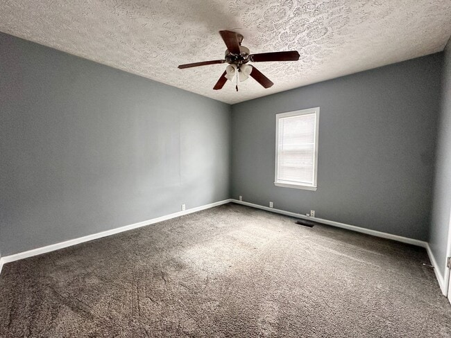 Building Photo - 1310 S 25th St