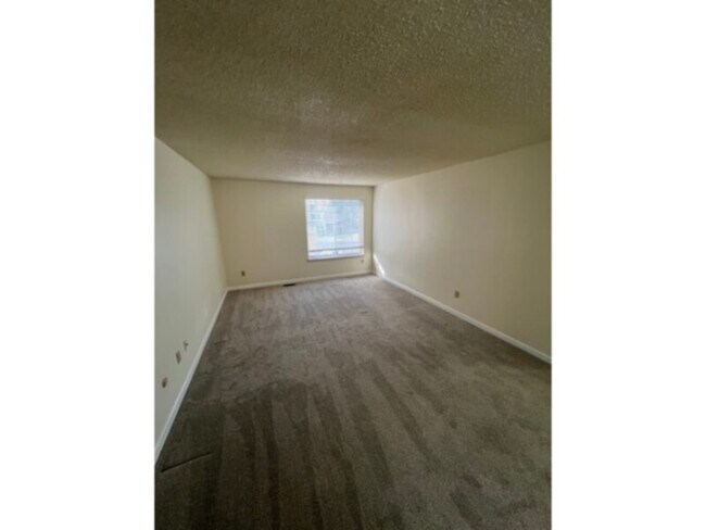 Building Photo - 9941 W Layton Ave