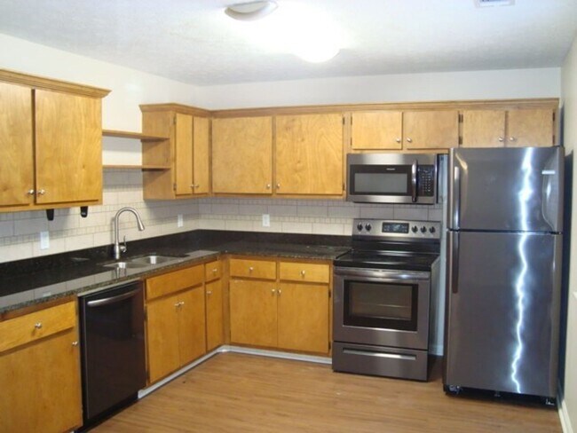 Building Photo - Kurt Circle 1351/1353**Raymer