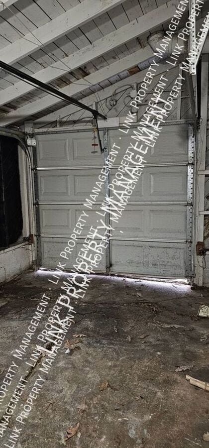 Building Photo - 129 N Moore Rd