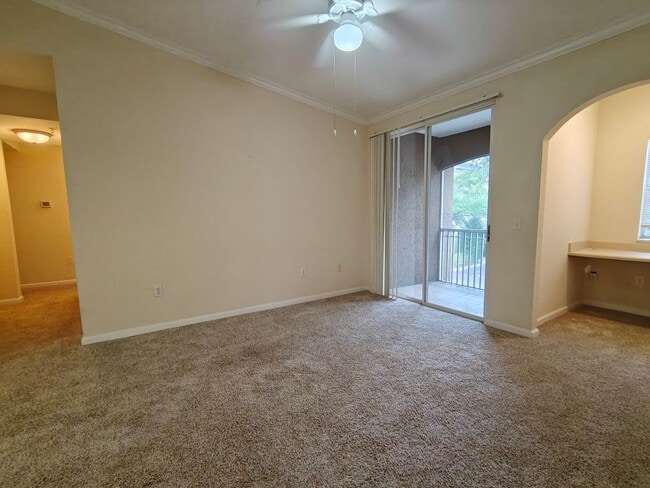 Building Photo - Beautiful 3 Bedroom, 2 Bathroom Townhome with Garage – Pet Friendly!