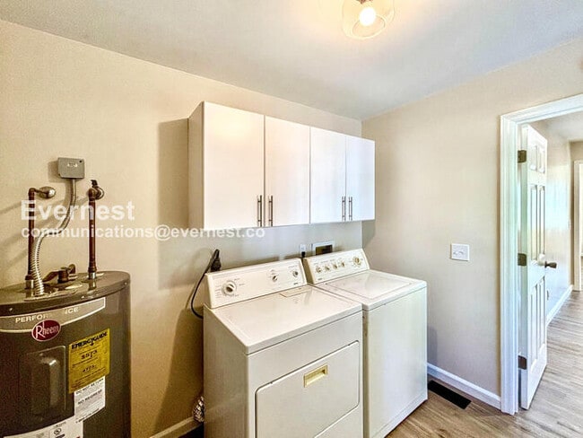 Building Photo - 5021 Bess Moore Rd