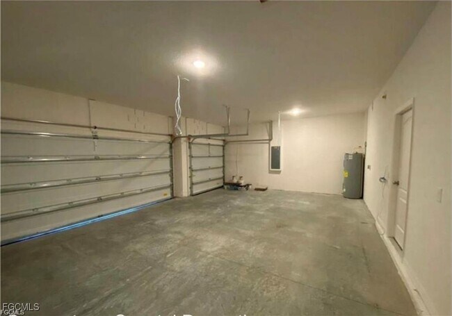 Building Photo - 2032 NW 32nd Ct