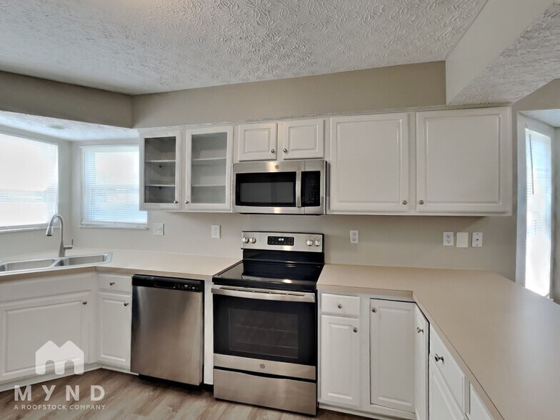 Building Photo - 3019 Old Warson Dr