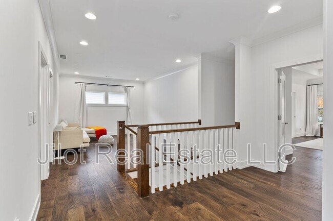 Building Photo - 1416 Silverleaf Trail