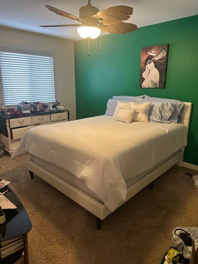 Building Photo - 5221 James Ln