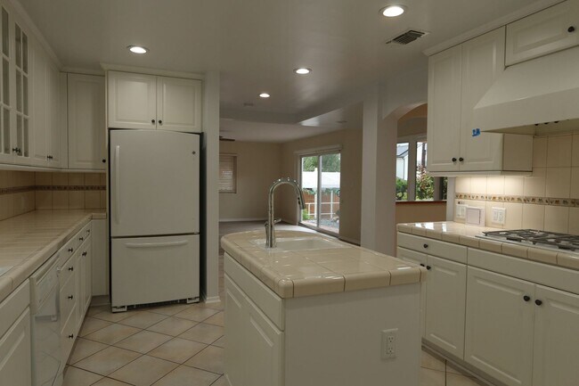 Building Photo - Westchester Home in Kentwood Neighborhood