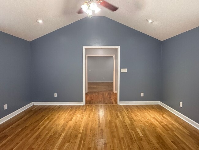 Building Photo - 3 bedroom one- level beauty in North Johnson City!