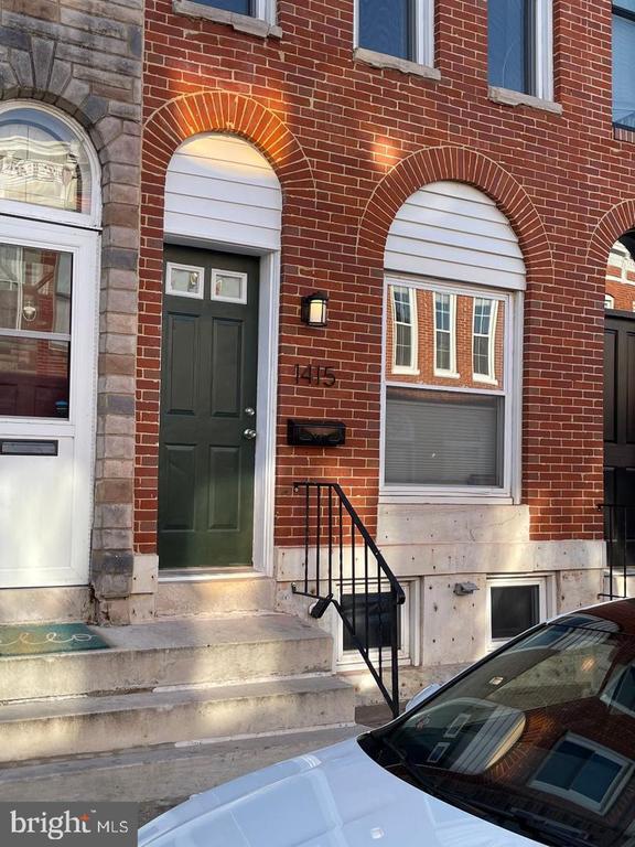 Primary Photo - 1415 Clarkson St