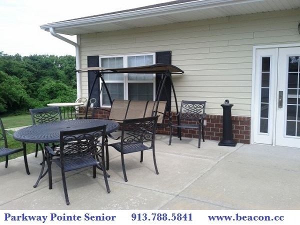 Building Photo - 7601 Parallel Pkwy