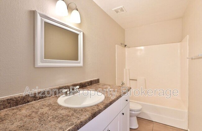 Building Photo - 1625 N Date