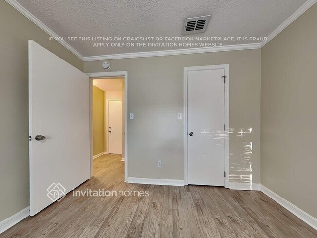 Building Photo - 1411 Prince Philip Dr