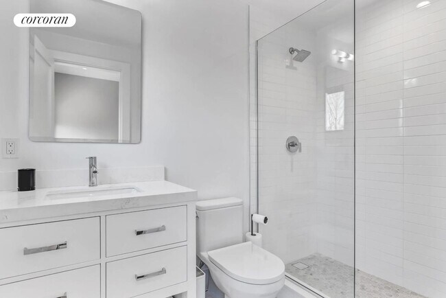 Building Photo - 24 Hedges Ln