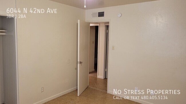 Building Photo - 6044 N 42nd Ave