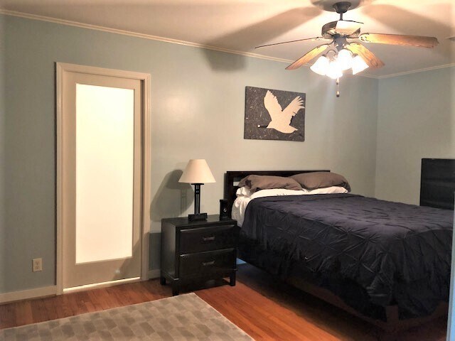 Building Photo - Updated Broadmoor Home!!