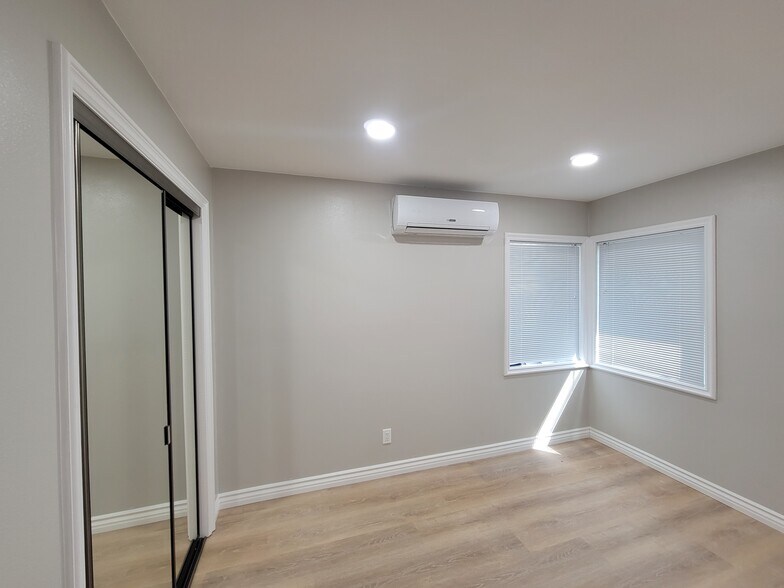 Building Photo - 115 Juniper St