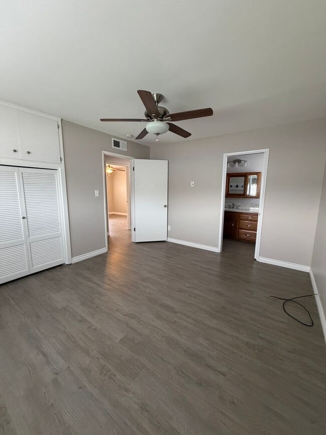 Building Photo - 4301 Skye Dr