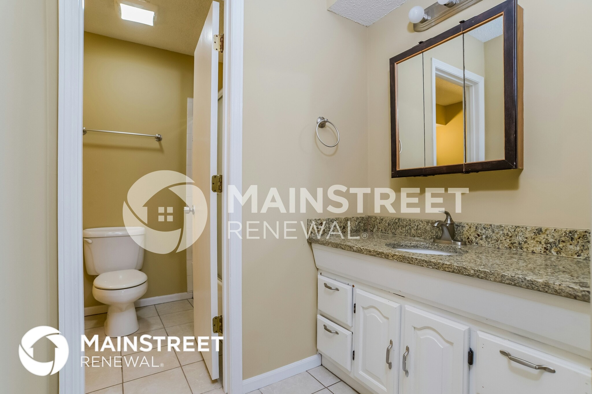 Building Photo - 1126 E Elizabeth St