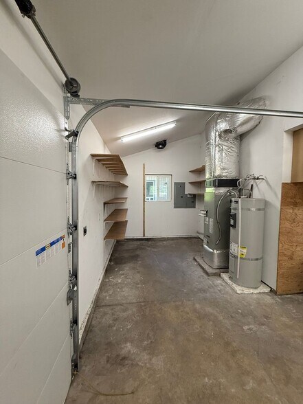 Building Photo - 6421 75th Ave NE