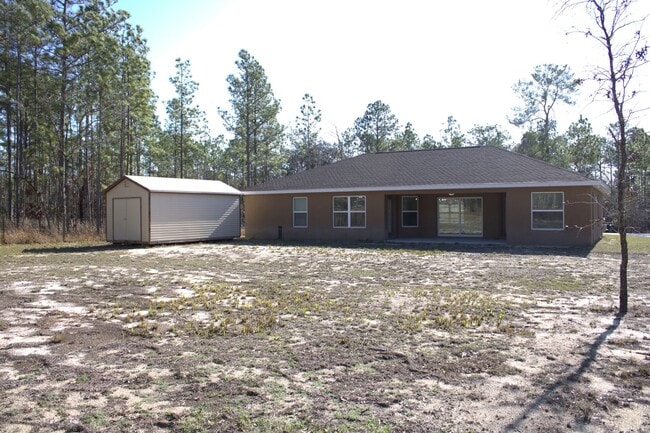 Building Photo - 3/2/2 in Royal Highlands