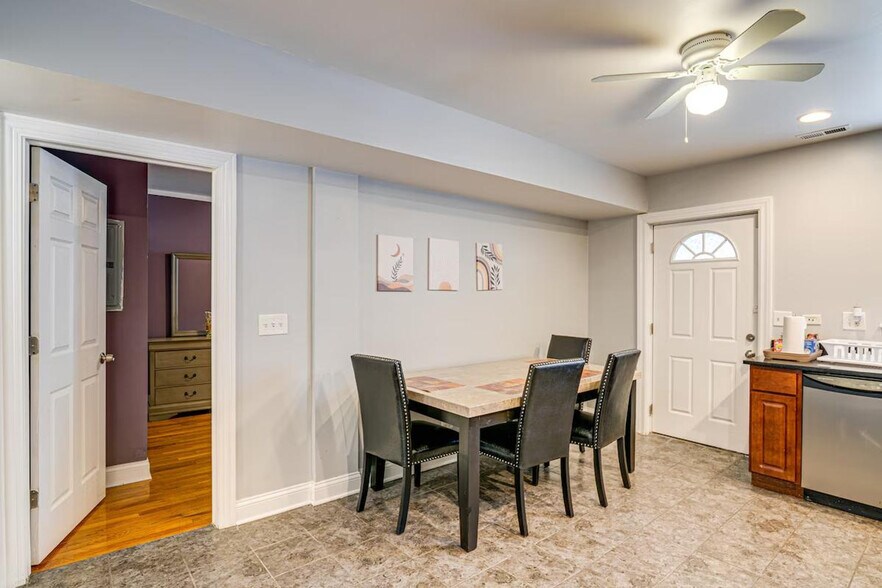 Building Photo - 6210 S Evans Ave