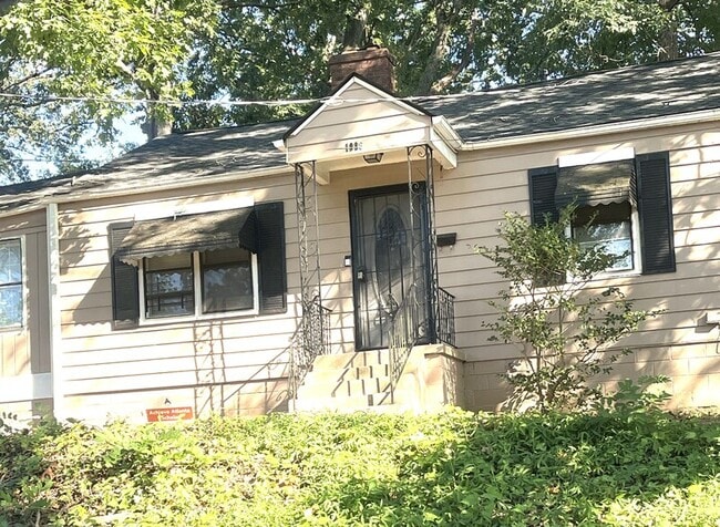 Primary Photo - 1086 Peeples St SW