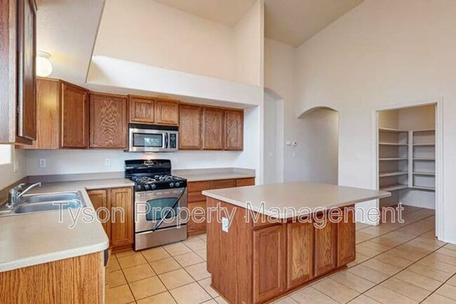 Building Photo - 8116 Long Mesa Pl NW